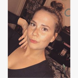 Meet your Posher, Brianna